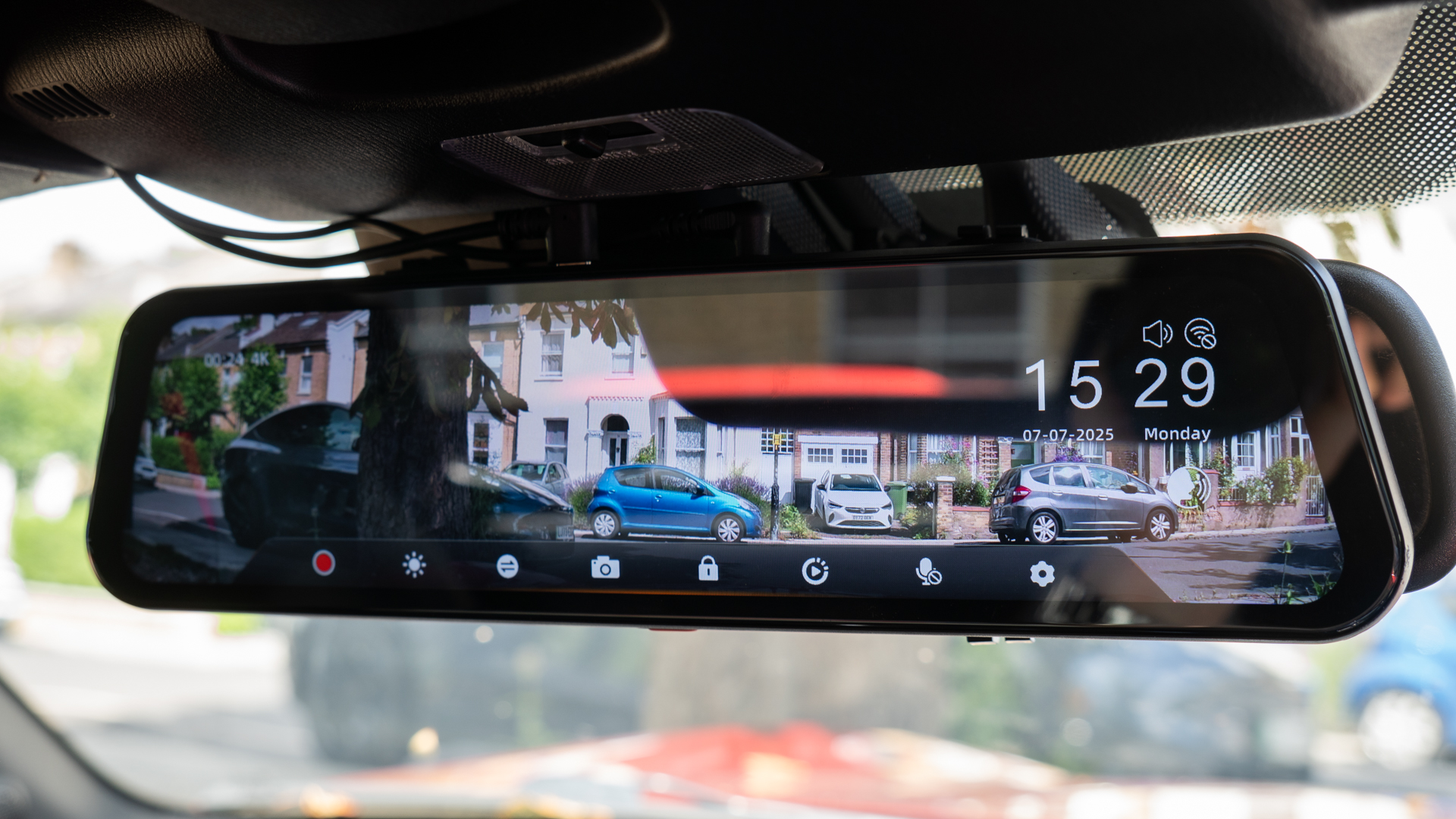 Wolfbox G900 Pro dash cam