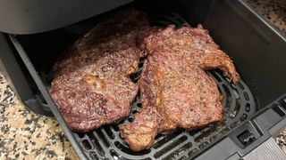How to cook steak in an air fryer