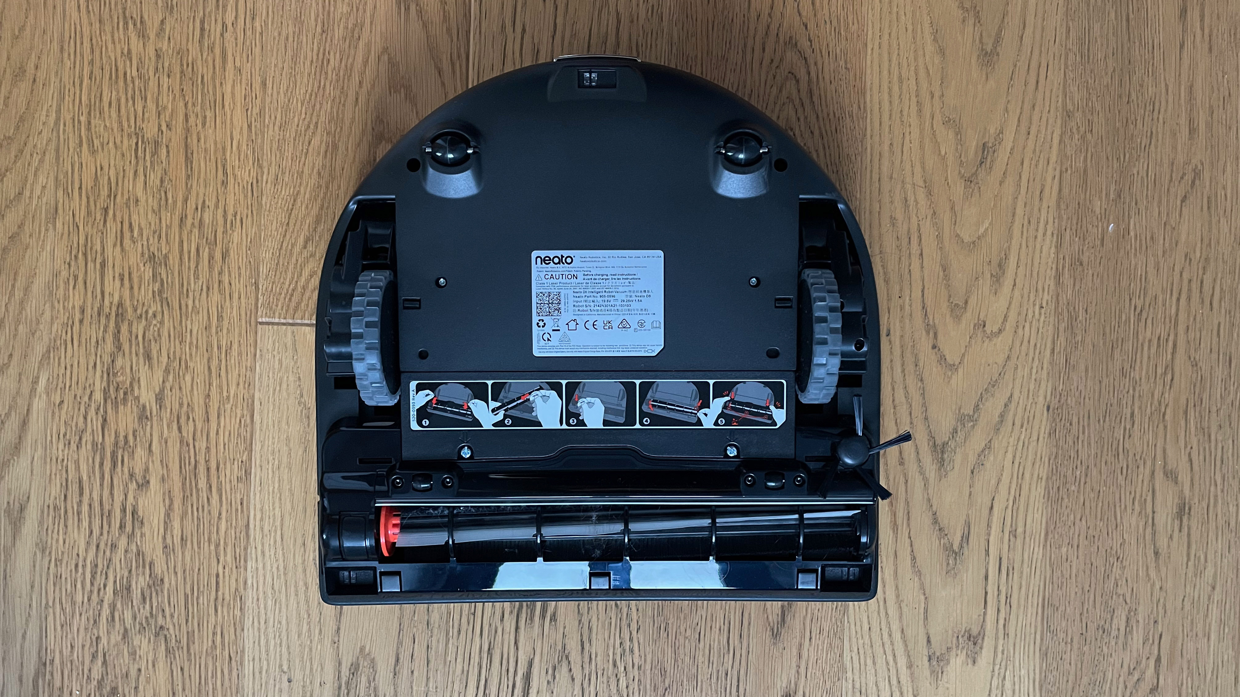 The bottom of the Neato D8