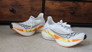 Saucony Endorphin Elite 2