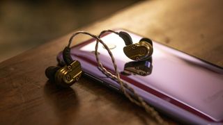 revonext NEX 2020 earphones