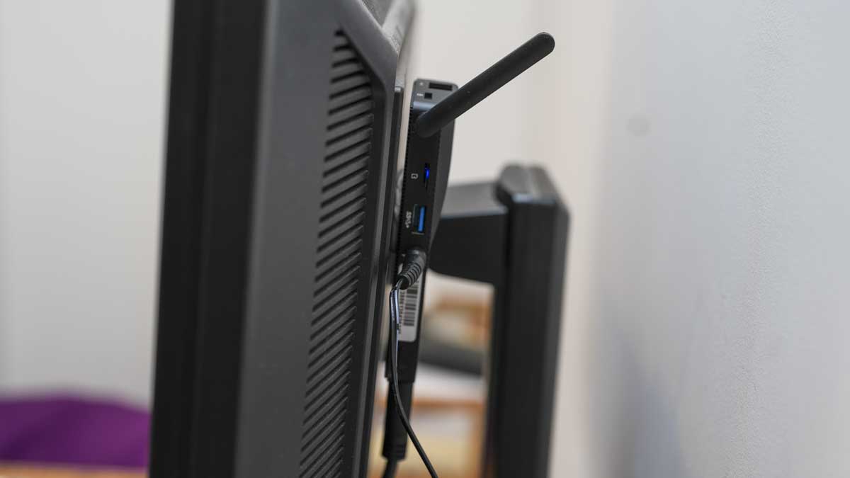Azulle Access Fanless Mini PC Stick