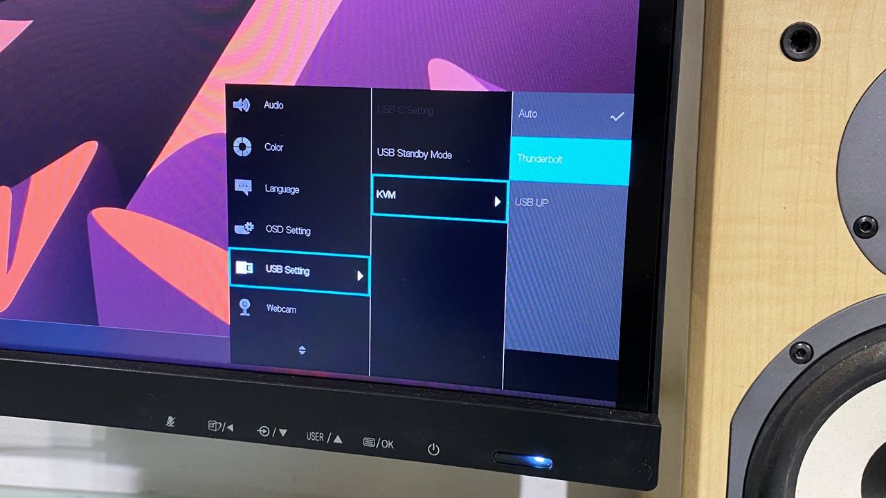 Philips 40B1U6903CH during our tests in a home office