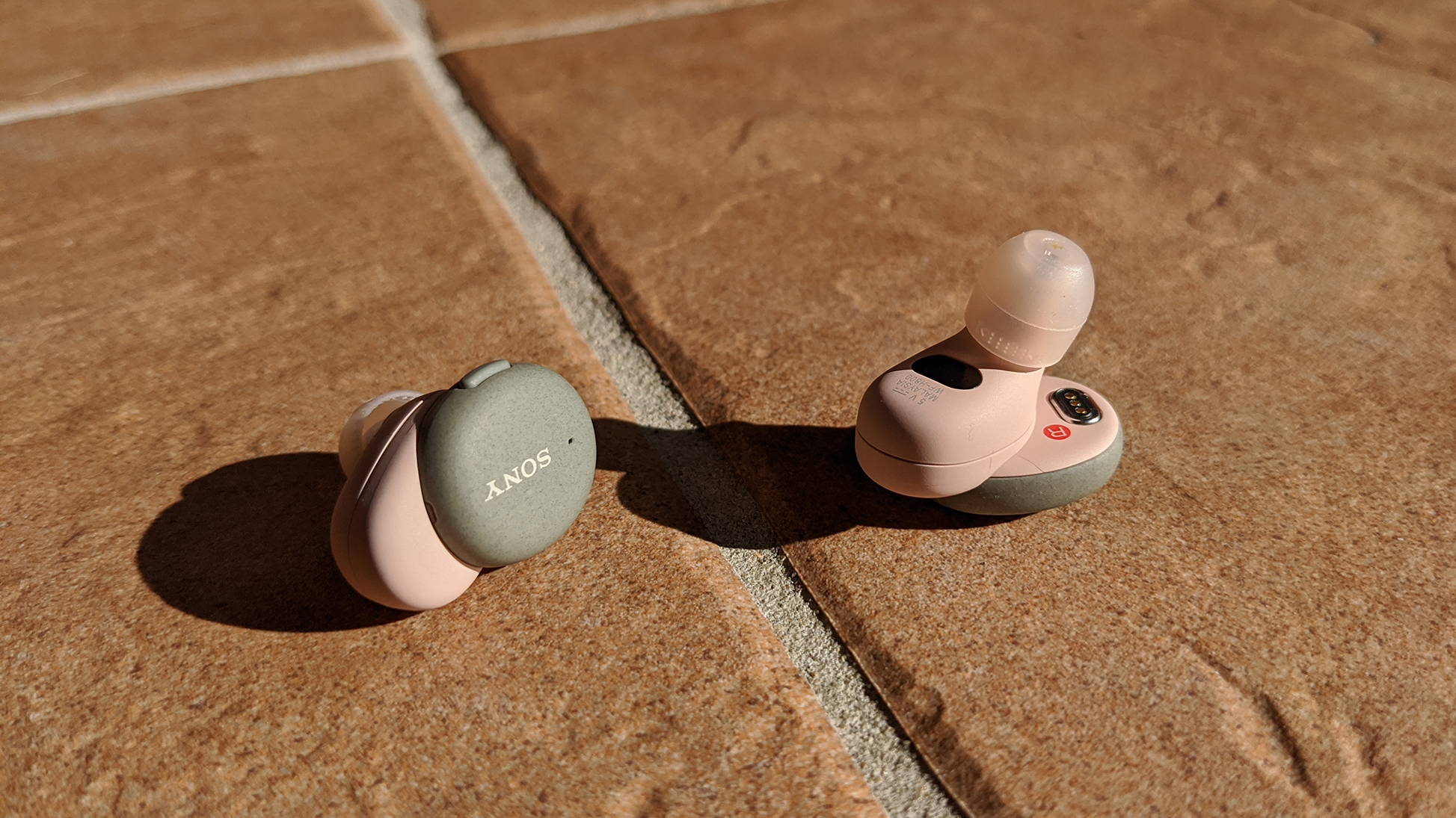 Sony WF-H800 h.ear in 3