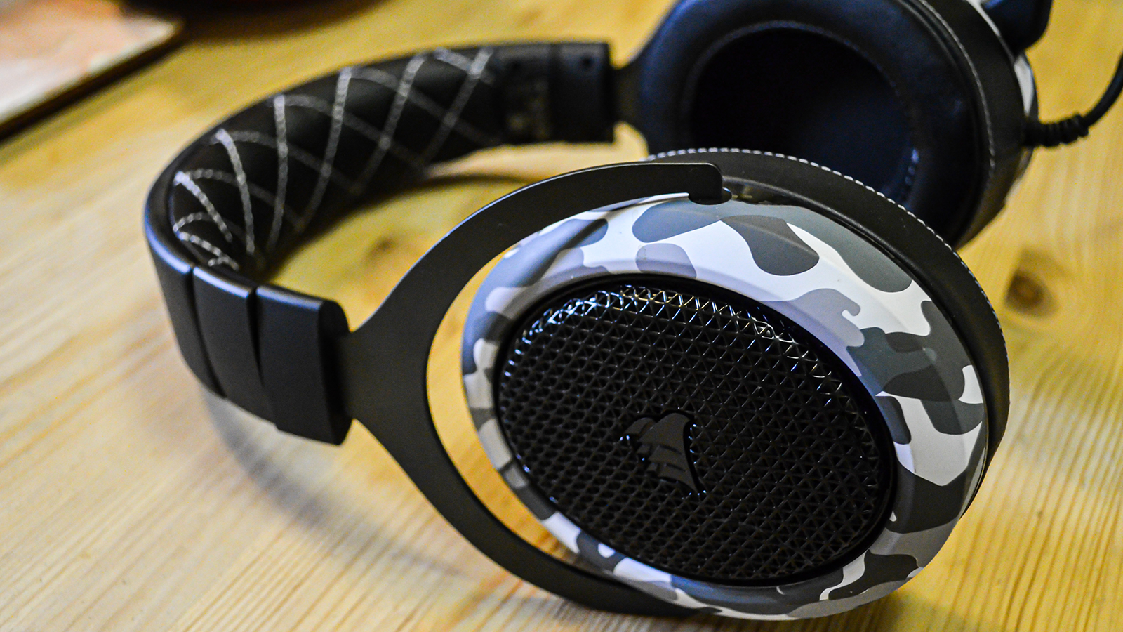 Corsair HS60 Haptic