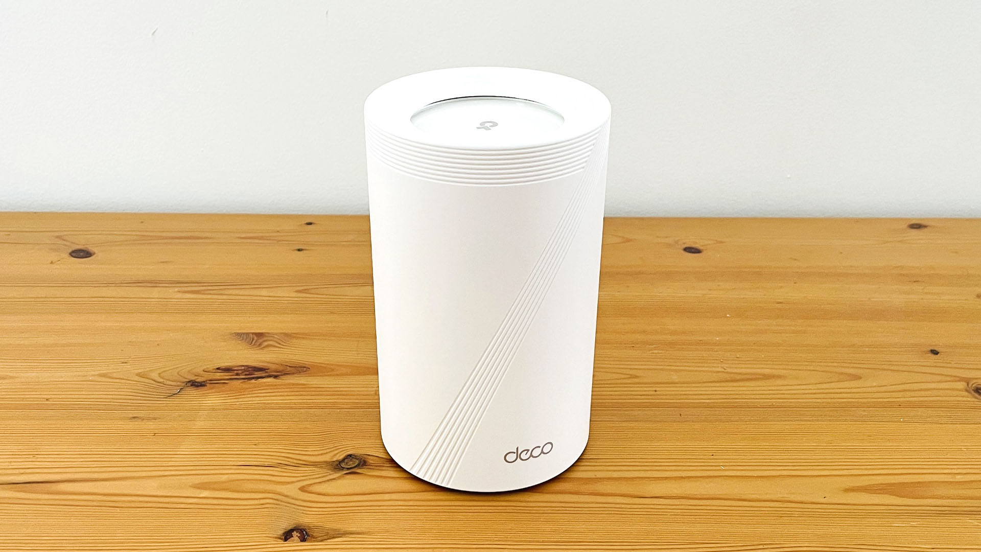 TP-Link Deco BE63 close up