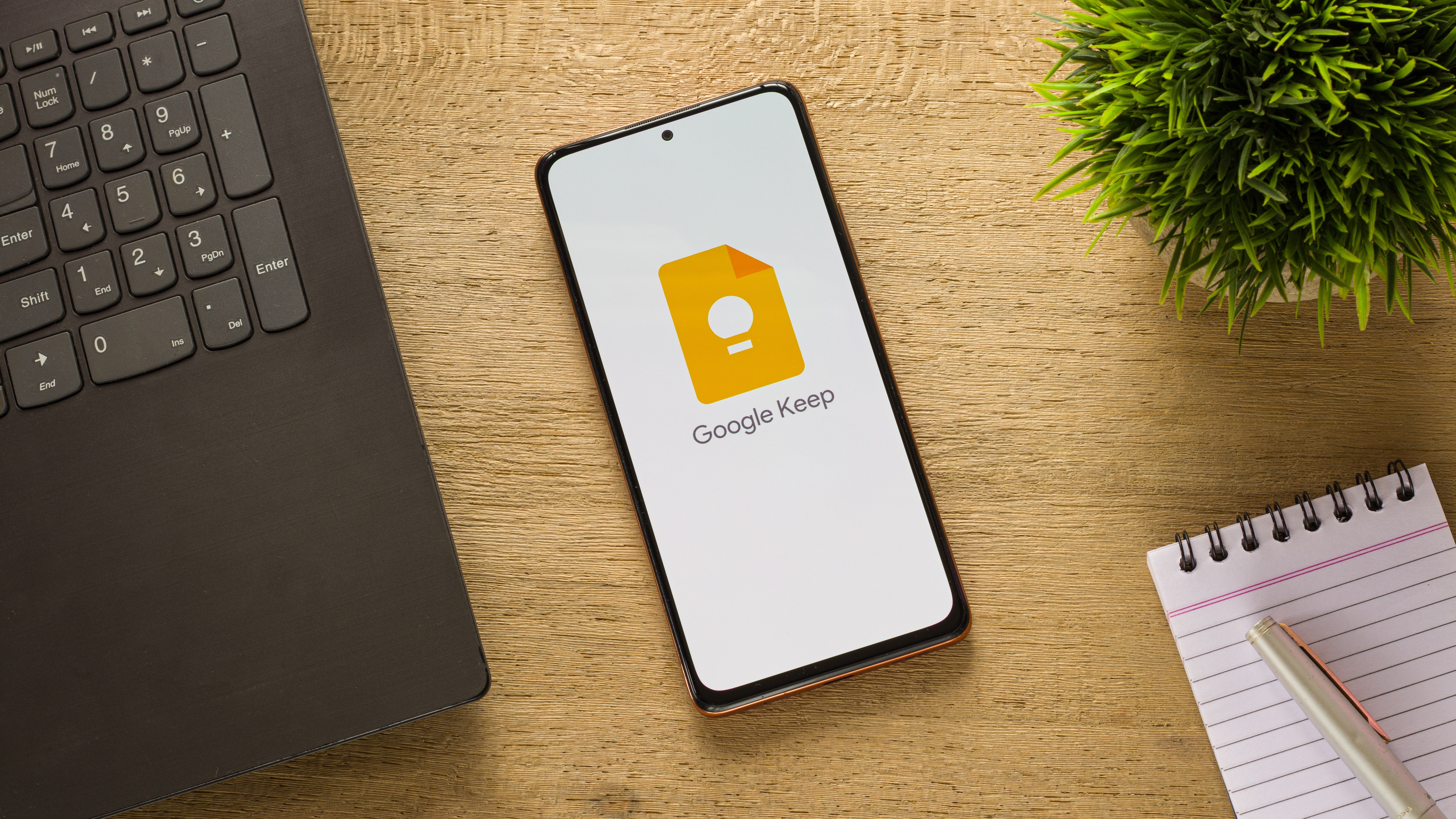 A smartphone with the Google Keep app open 