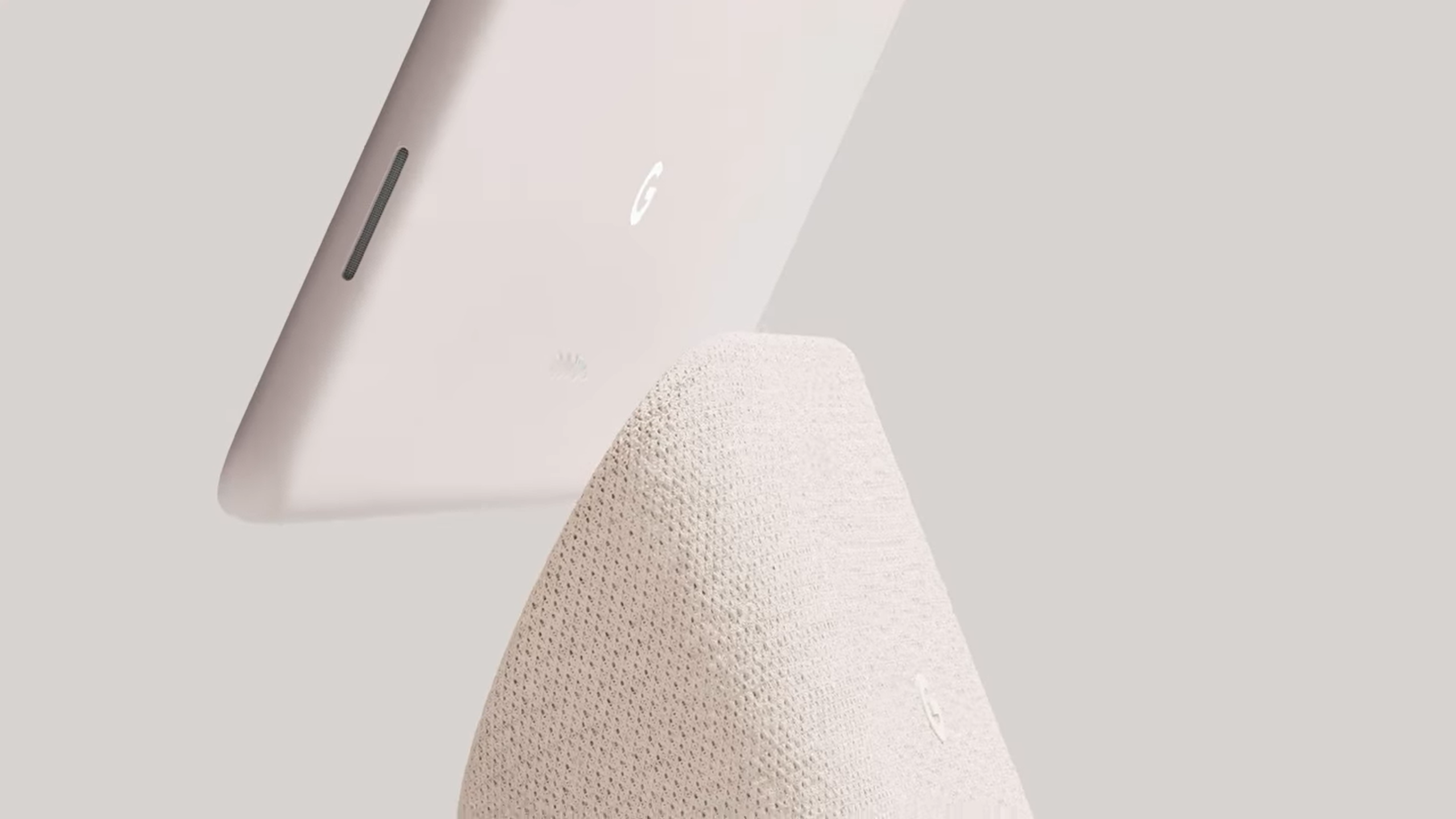 Google Pixel Tablet attaching to speaker dock