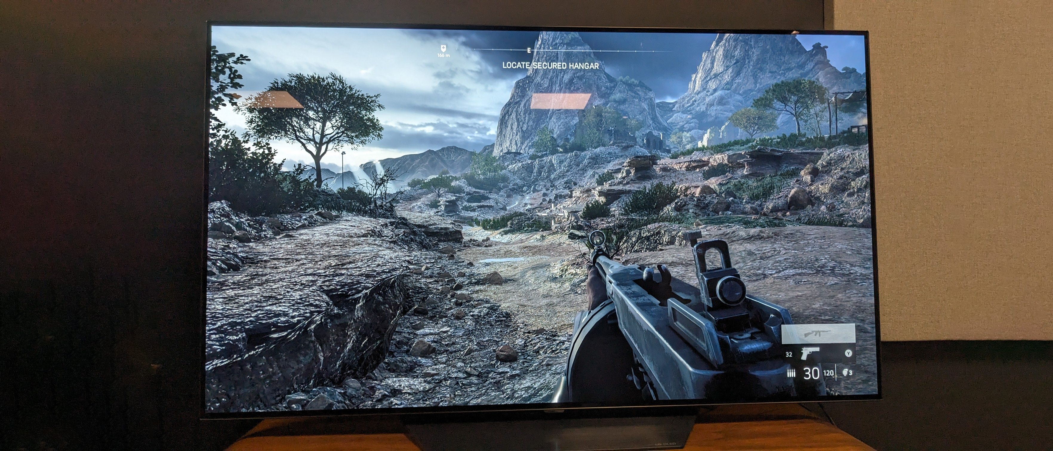 LG B3 with battlefield v screenshot on screen 