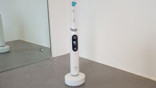 Oral-B iO Series 10