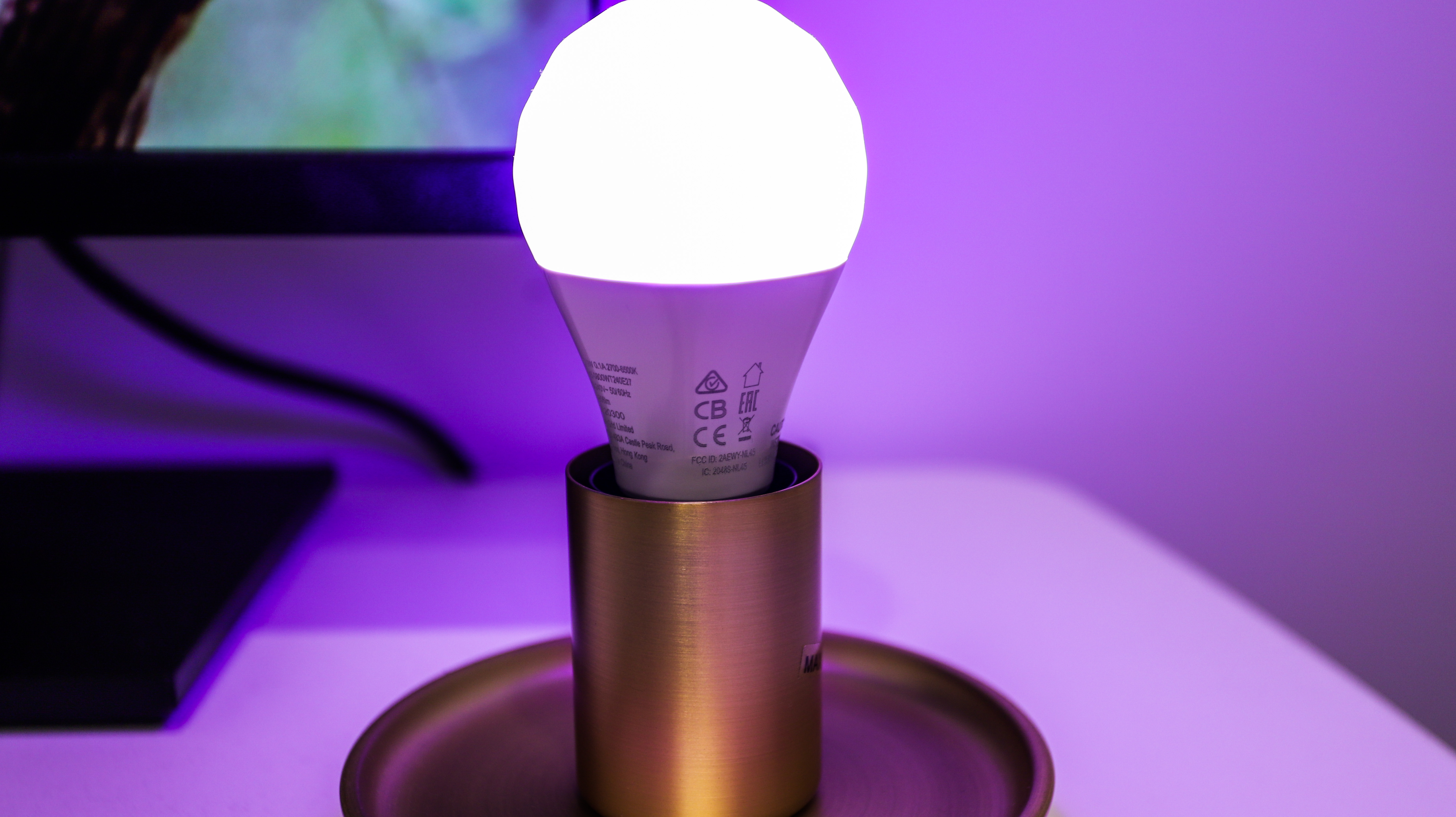 Nanoleaf Essentials smart bulb