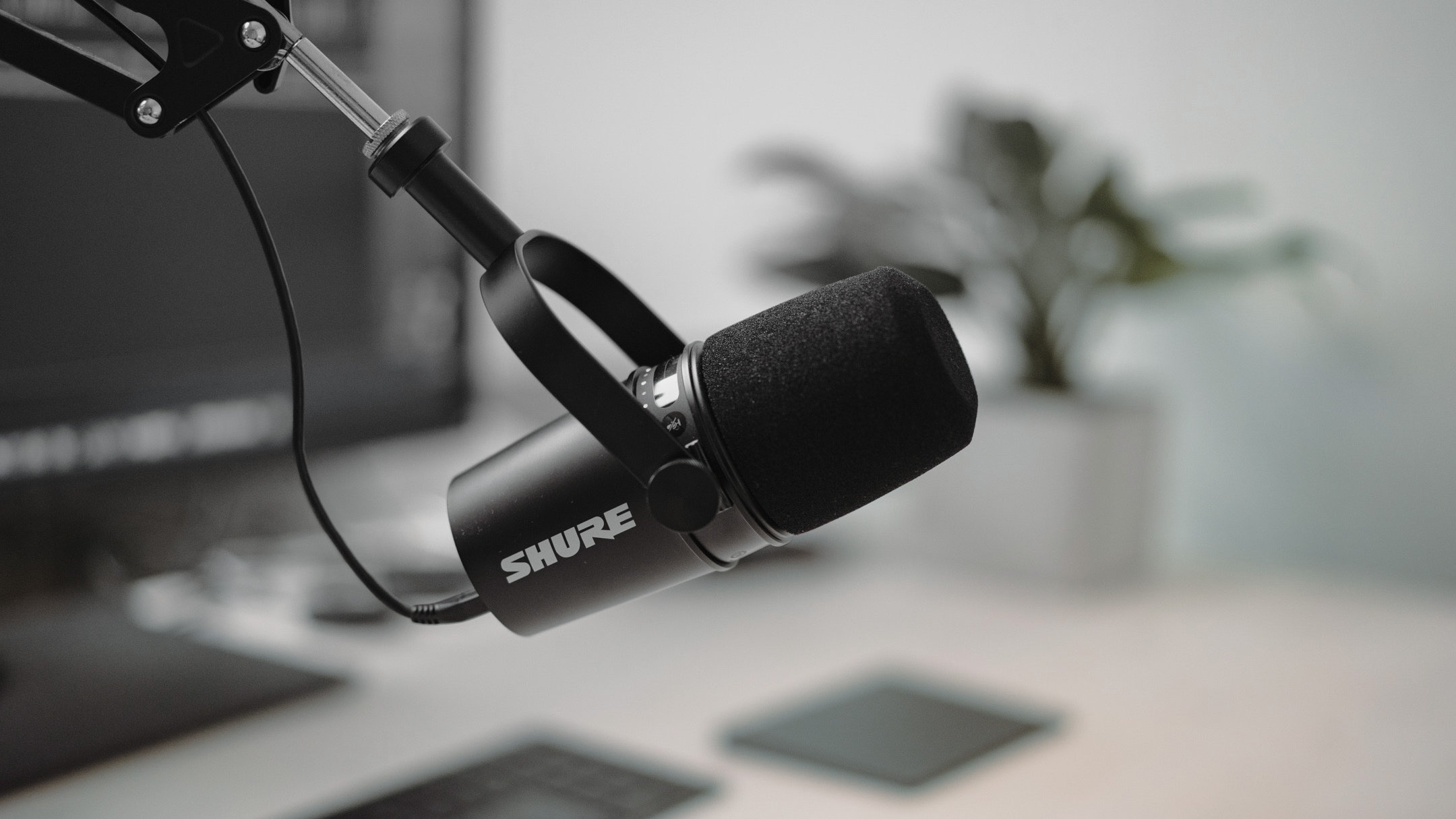 Shure MV7
