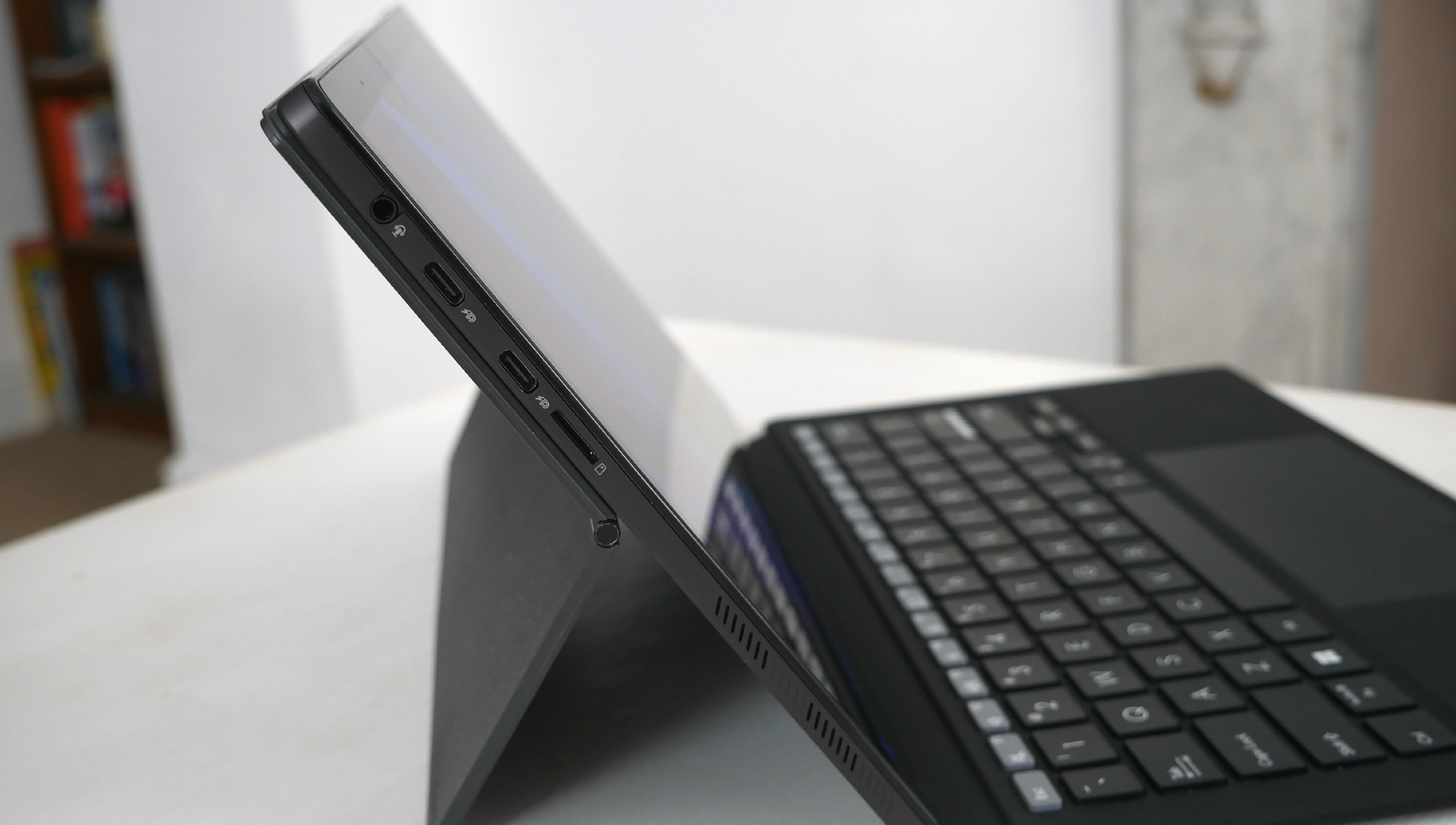 Asus Vivobook 13 Slate OLED (T3300)
