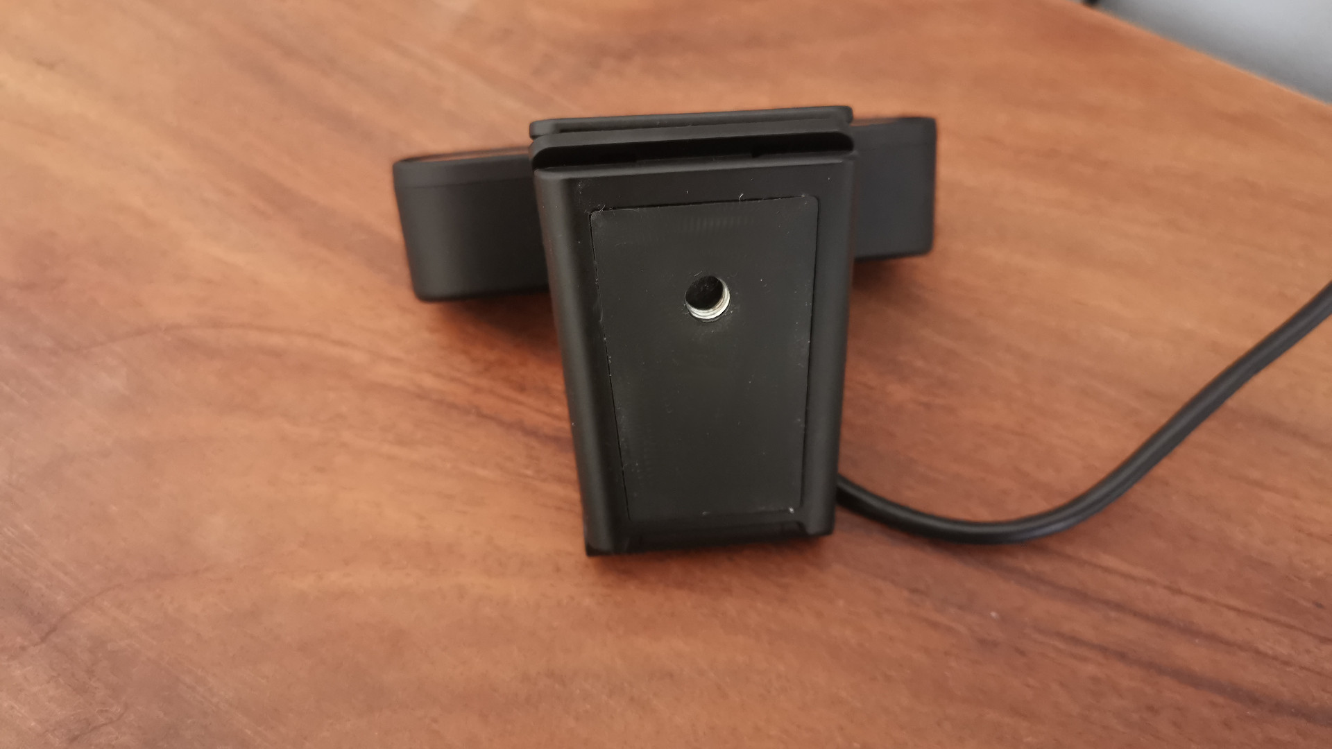 The underside of the Rapoo XW2K webcam