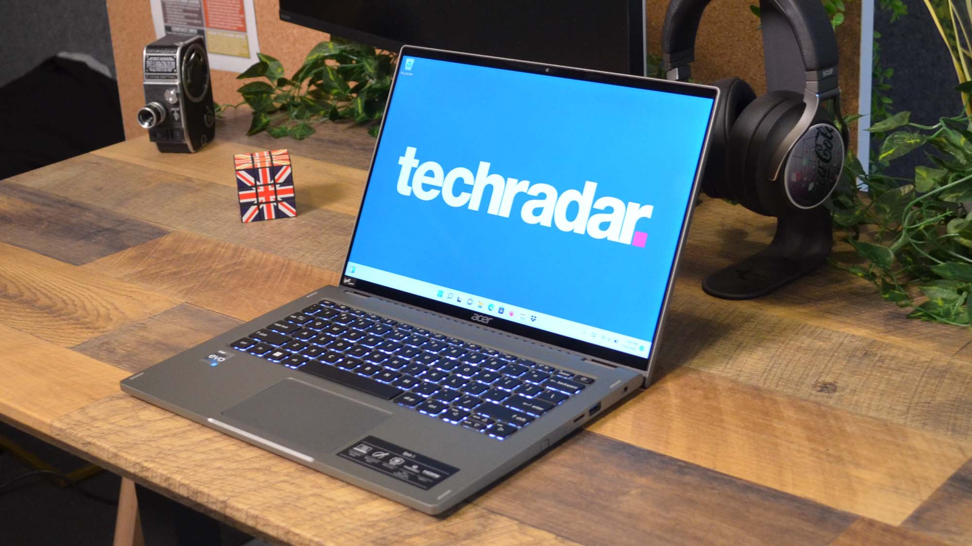 An Acer Spin 5 (2022) on a wooden deskl