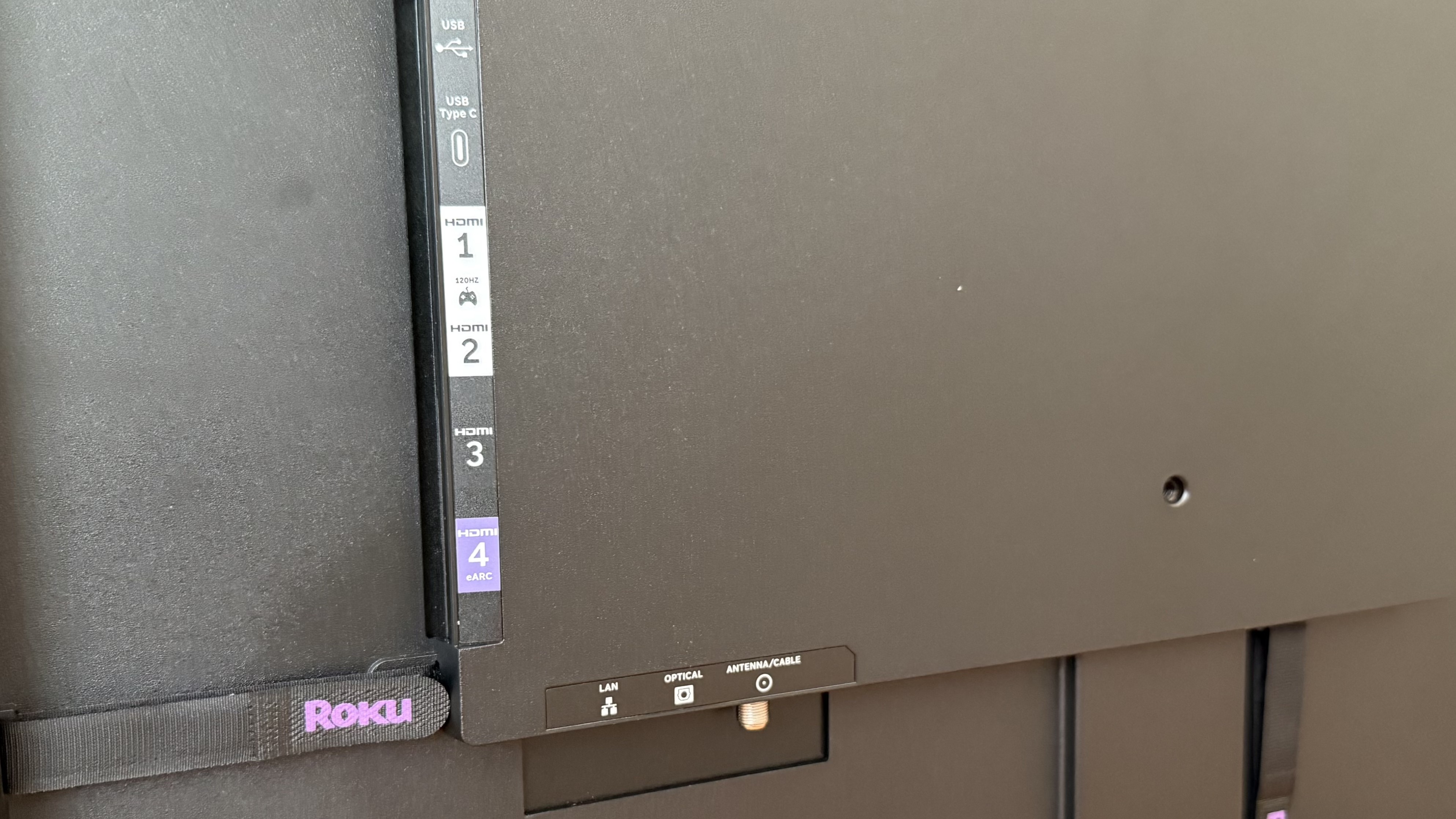 Roku Pro Series TV (2025) inputs