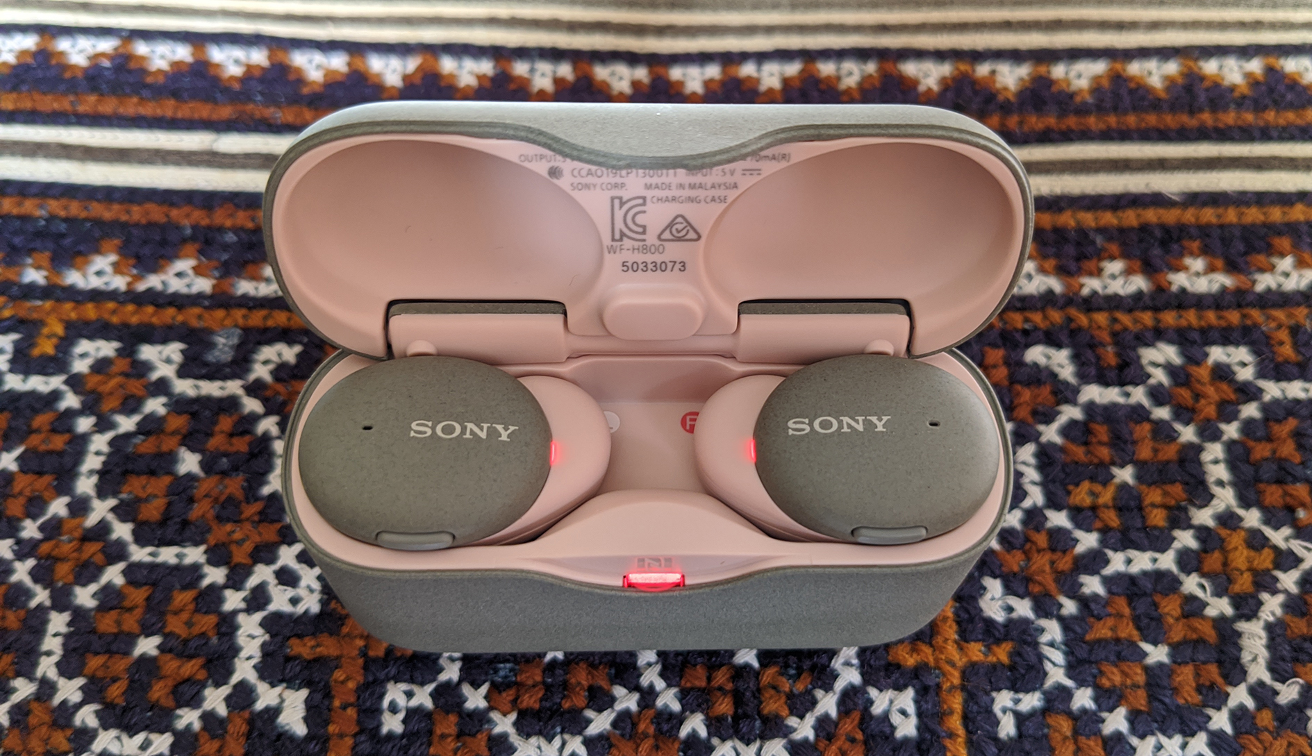Sony WF-H800 h.ear in 3